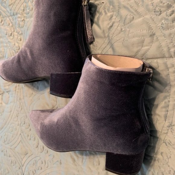 Blue Suede Ankle Boots with side zippers and 2" heels. Size 8. - Picture 4 of 5